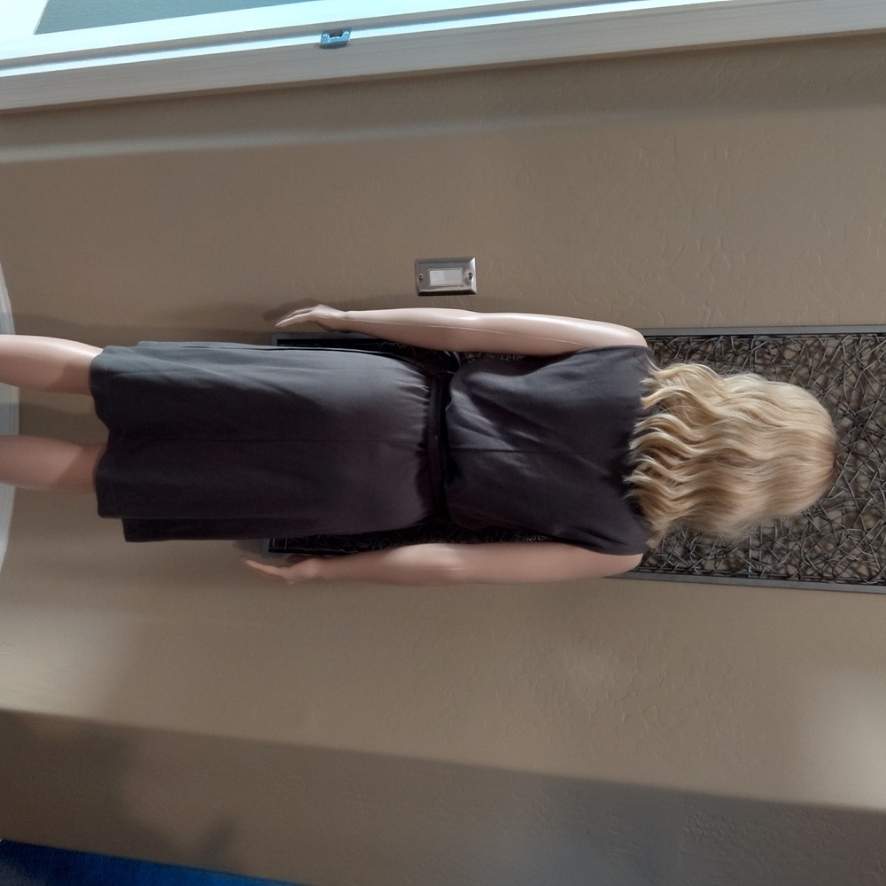 Athleta Olive Wrap Knit Sleeveless Dress - Picture 3 of 6